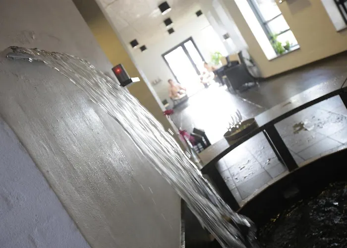 Tangso Hytteby * Bækmarksbro